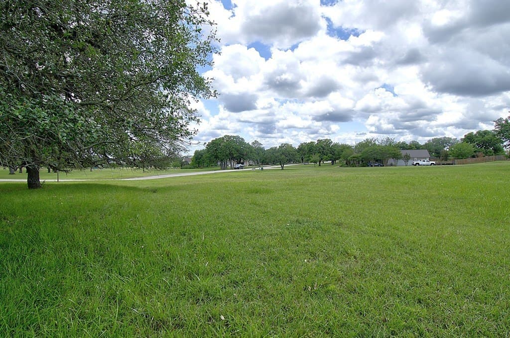1.5 acres in Kerr County - photo 12