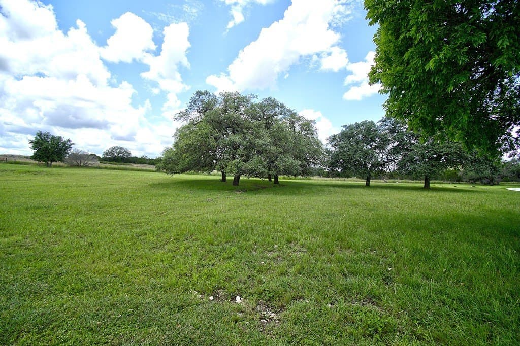 1.5 acres in Kerr County - photo 14