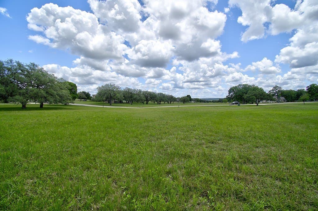 1.5 acres in Kerr County - photo 8