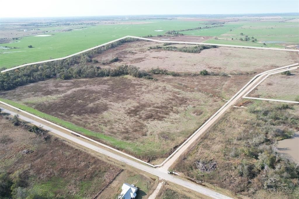 123.5 acres in Falls County