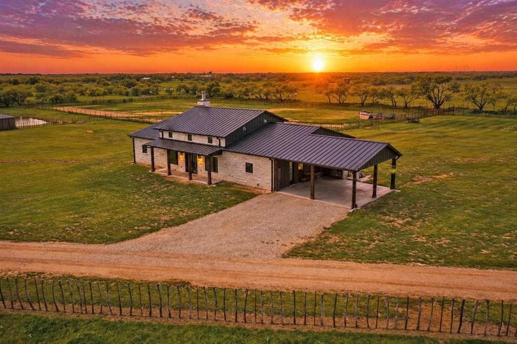 21.38 acres in Jack County