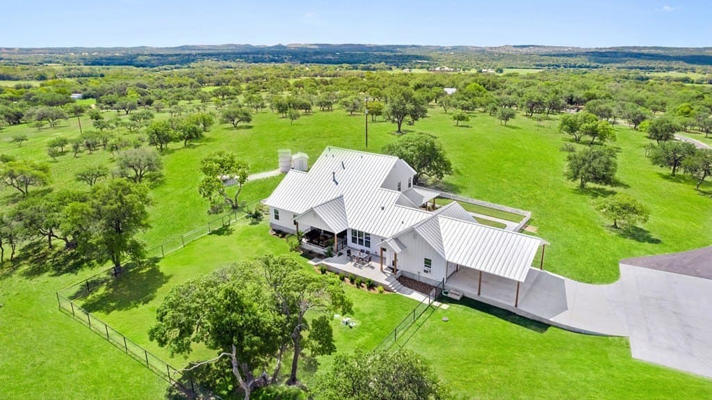 61 acres in Blanco County - photo 9