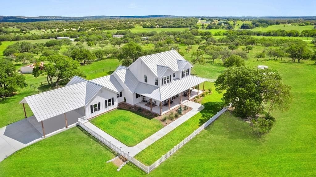 61 acres in Blanco County