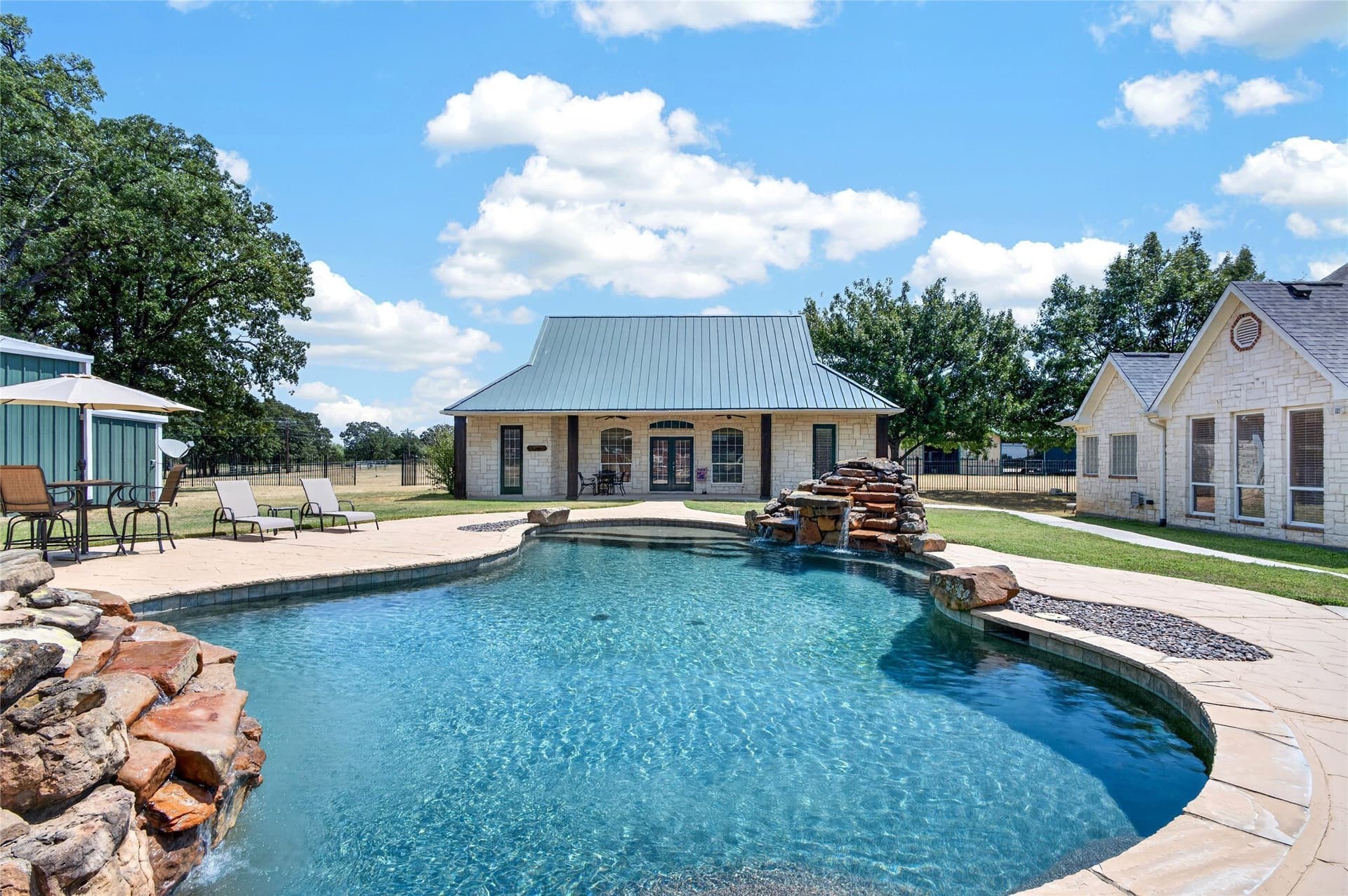 18.28 acres in Grayson County - photo 4