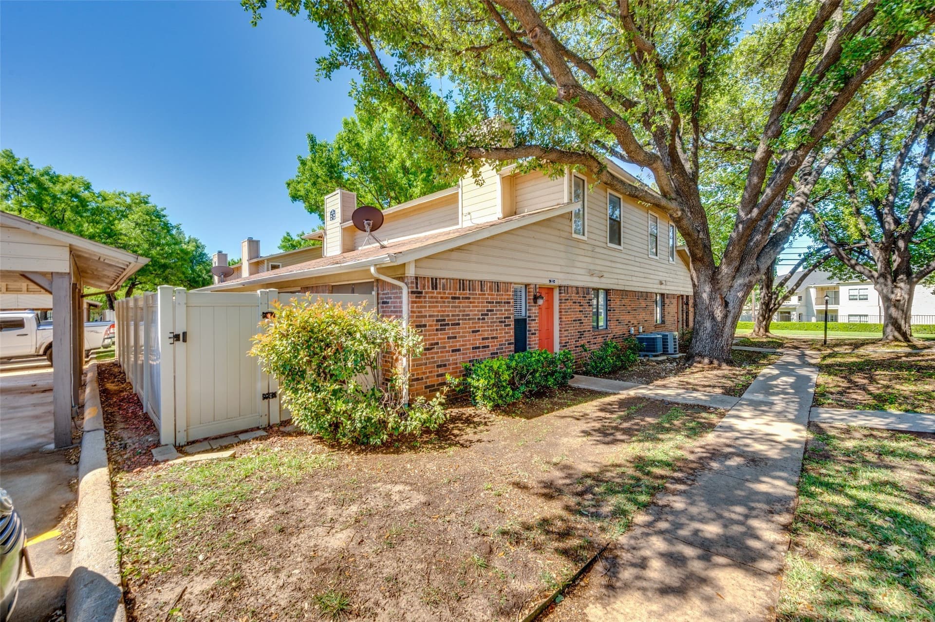 11.22 acres in Dallas County