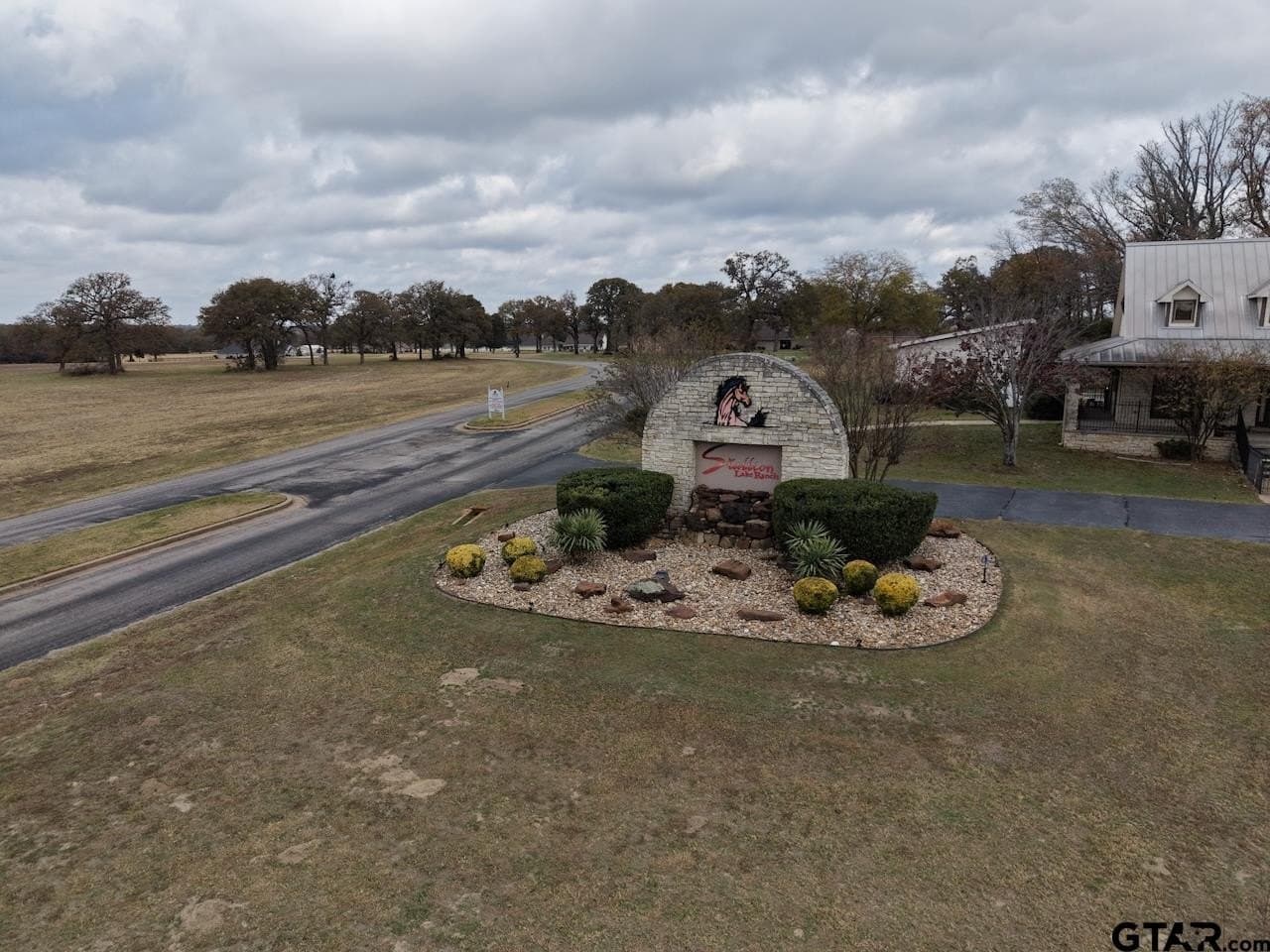 5.01 acres in Smith County - photo 2