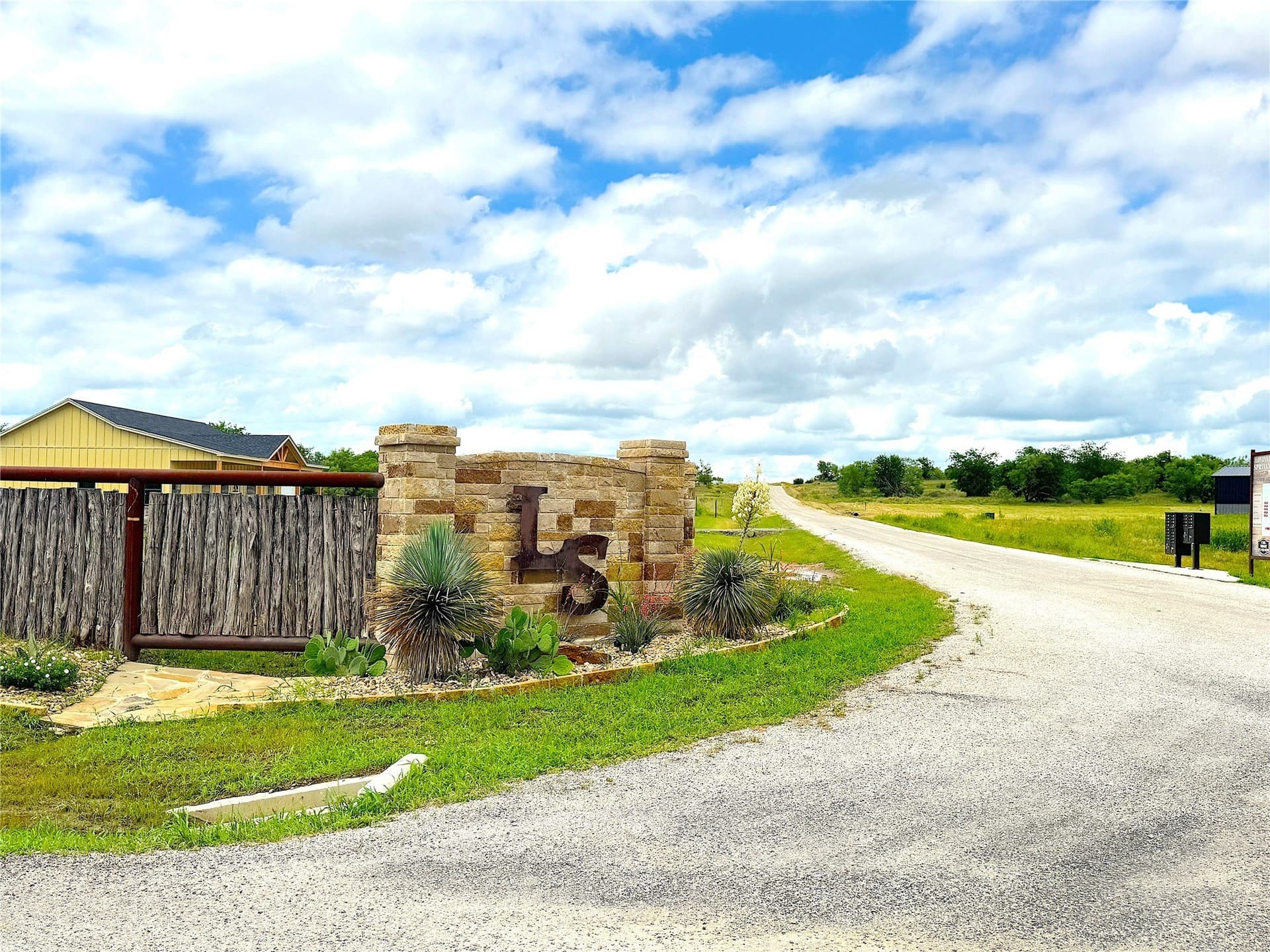 5 acres in Parker County - photo 14