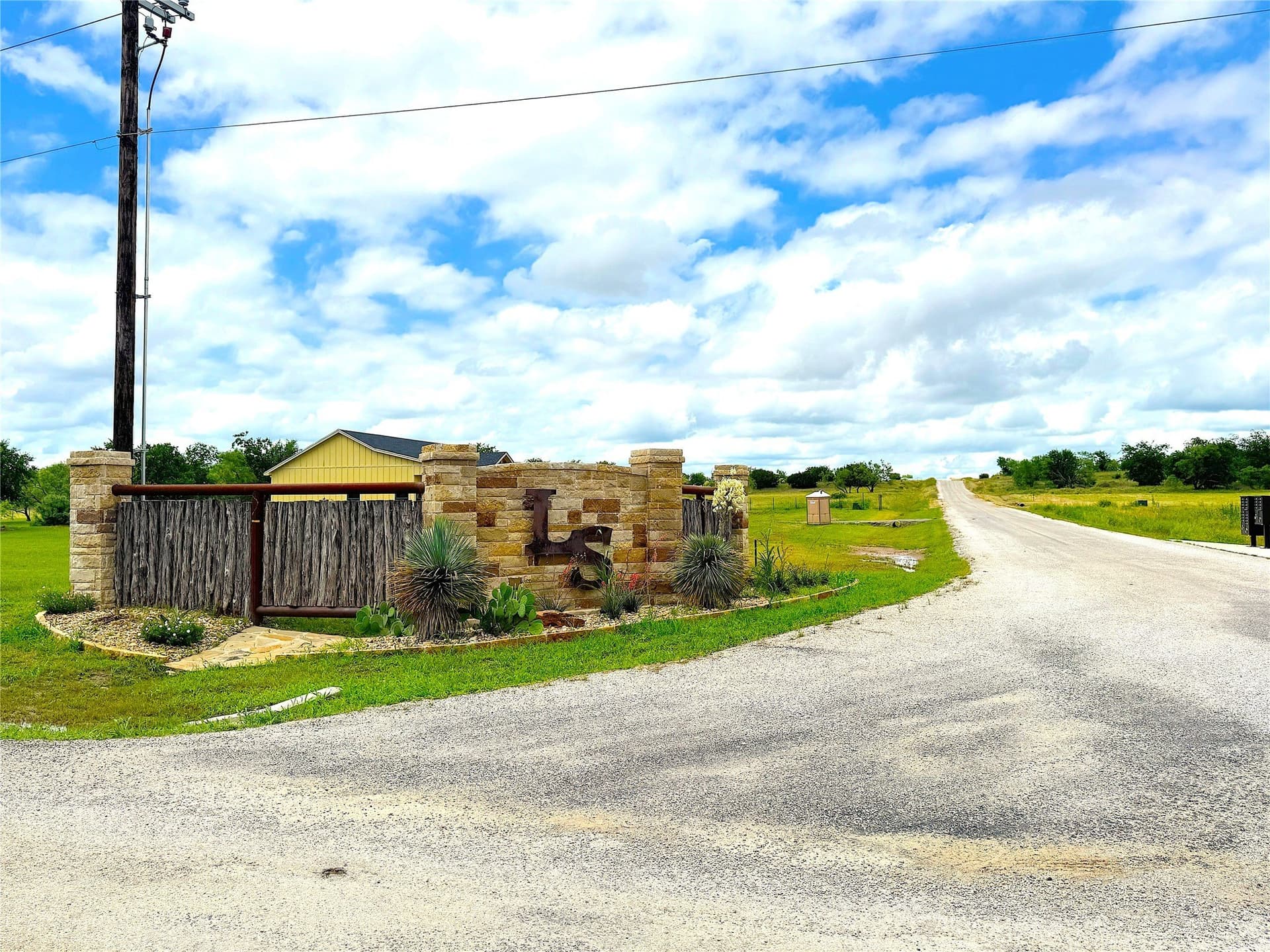 5 acres in Parker County - photo 3