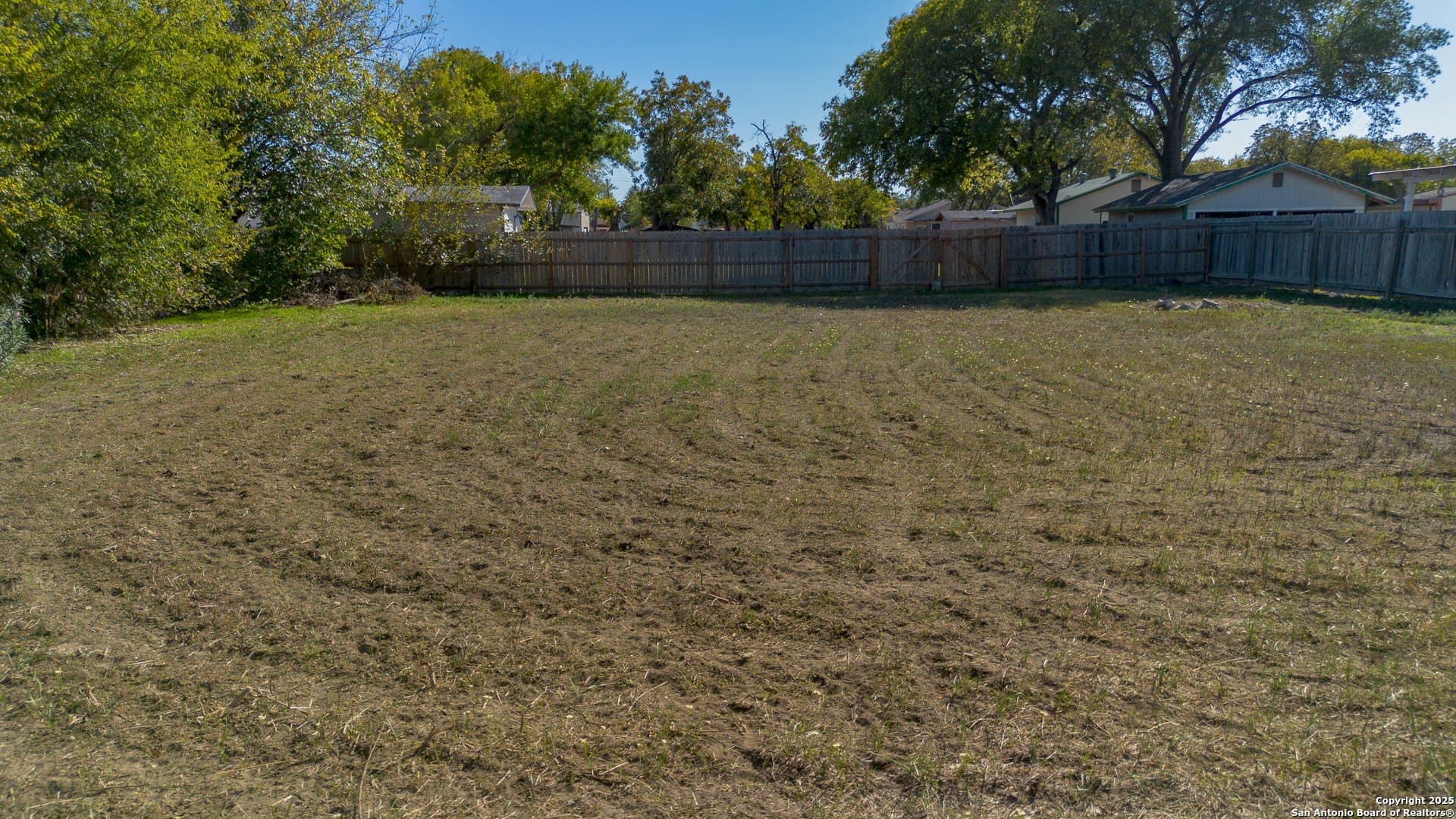 0.18 acres in Bexar County gallery image 2