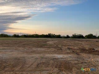 1.43 acres in Guadalupe County gallery image 2