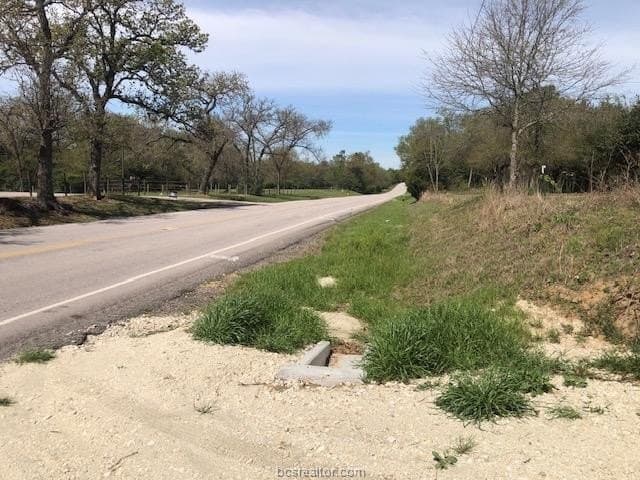 5.58 acres in Robertson County gallery image 4