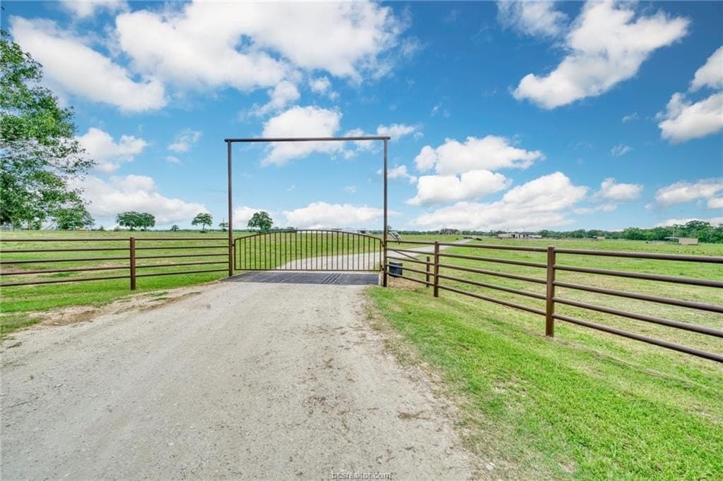 93.33 acres in Grimes County gallery image 3