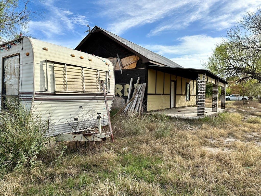 20,000 acres in Maverick County gallery image 3