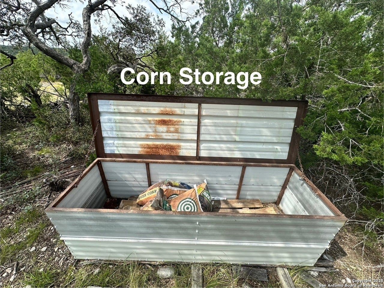 40 acres in Edwards County - photo 8