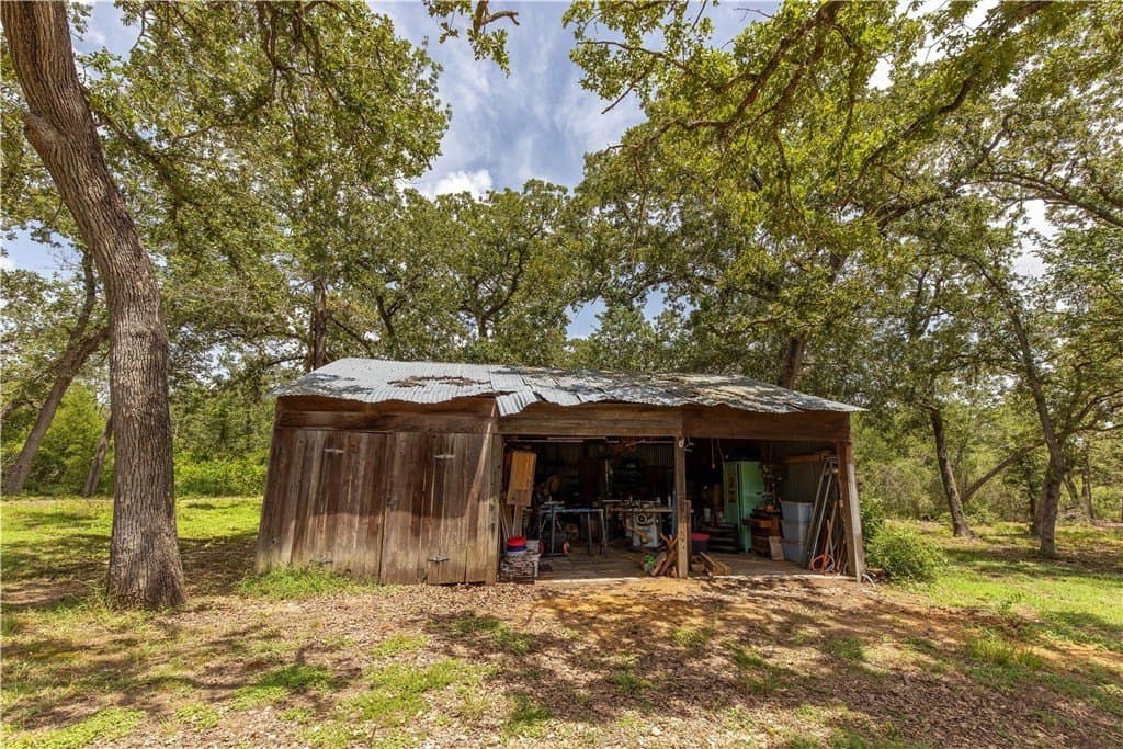 5.22 acres in AUSTIN County - photo 24