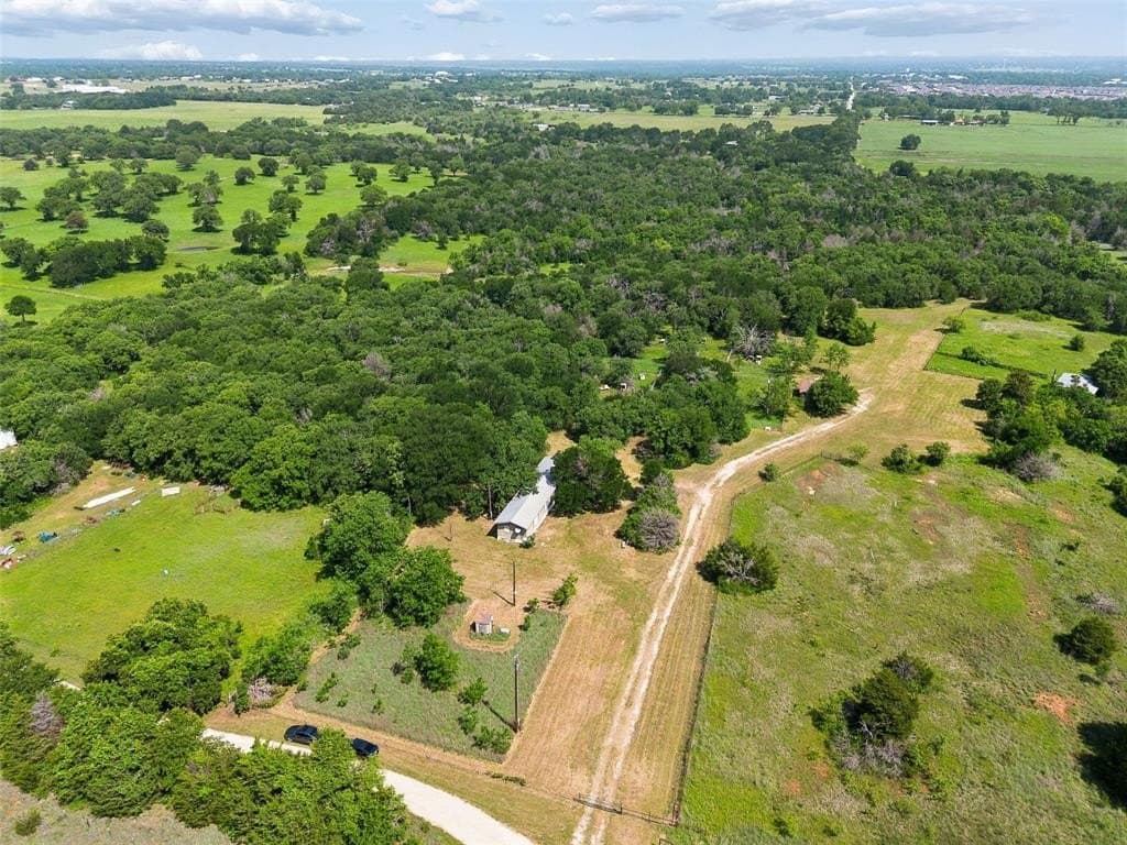 23.3 acres in Wise County