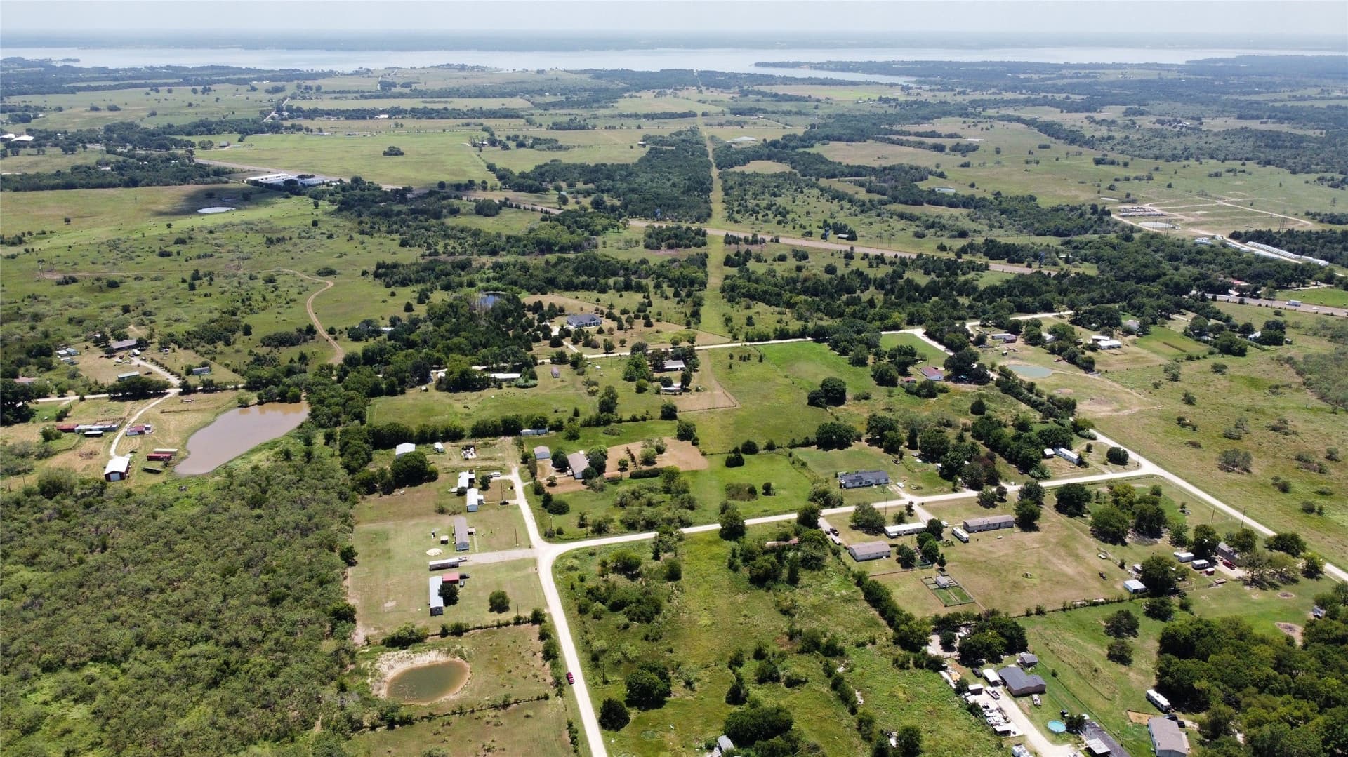 1.87 acres in Navarro County - photo 11