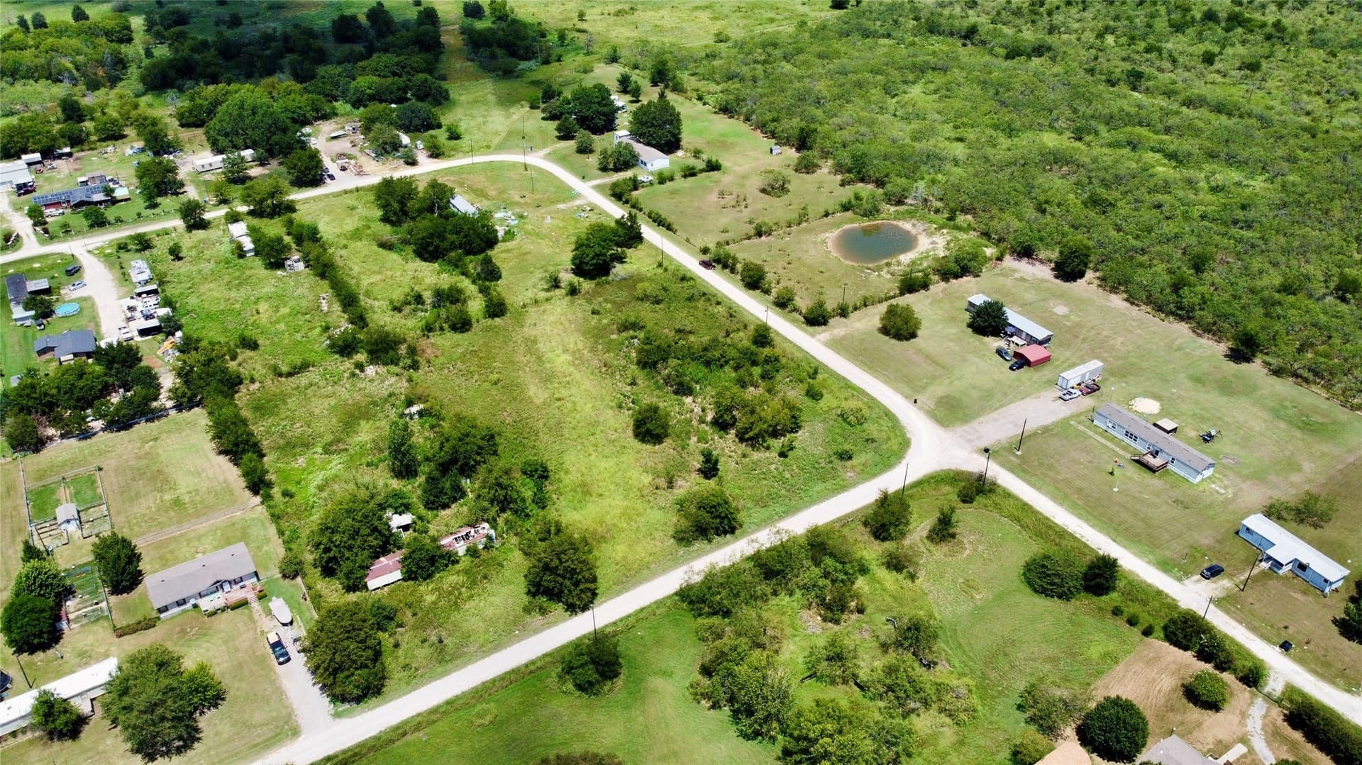1.87 acres in Navarro County - photo 9