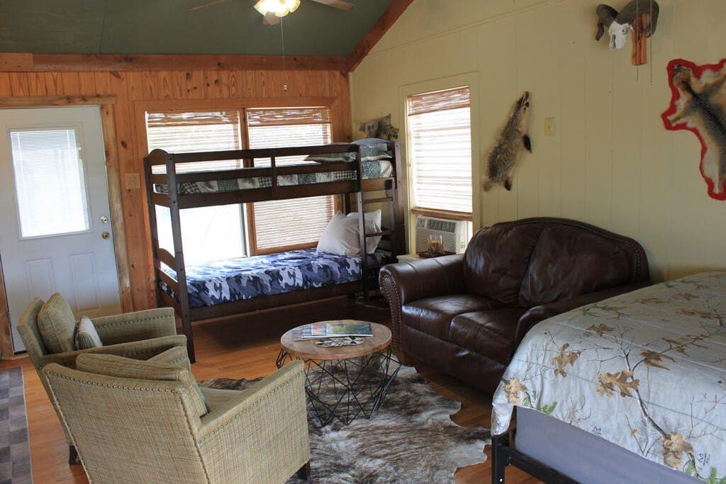 150 acres in Edwards County - photo 10