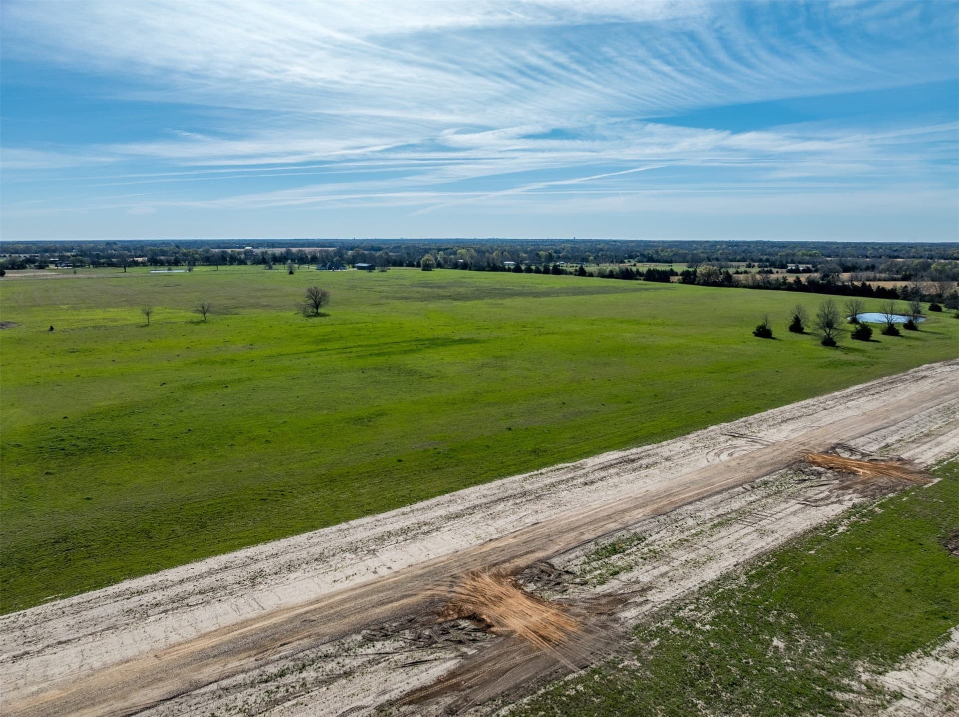 1 acres in Lamar County gallery image 3