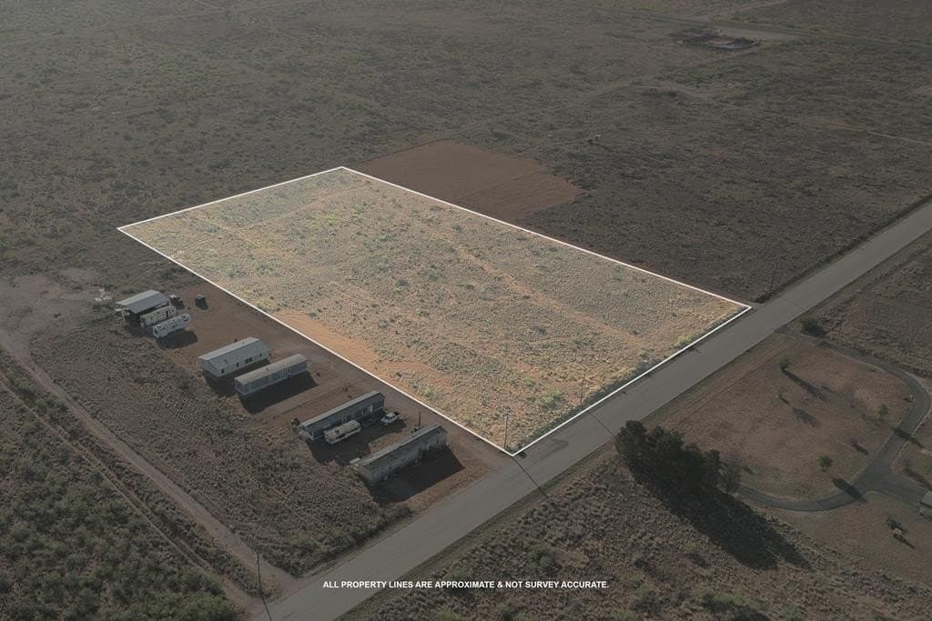 4 acres in Midland County