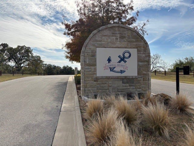 1.01 acres in Navarro County - photo 2