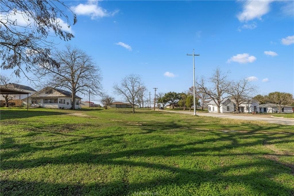 0.72 acres in Burleson County - photo 6