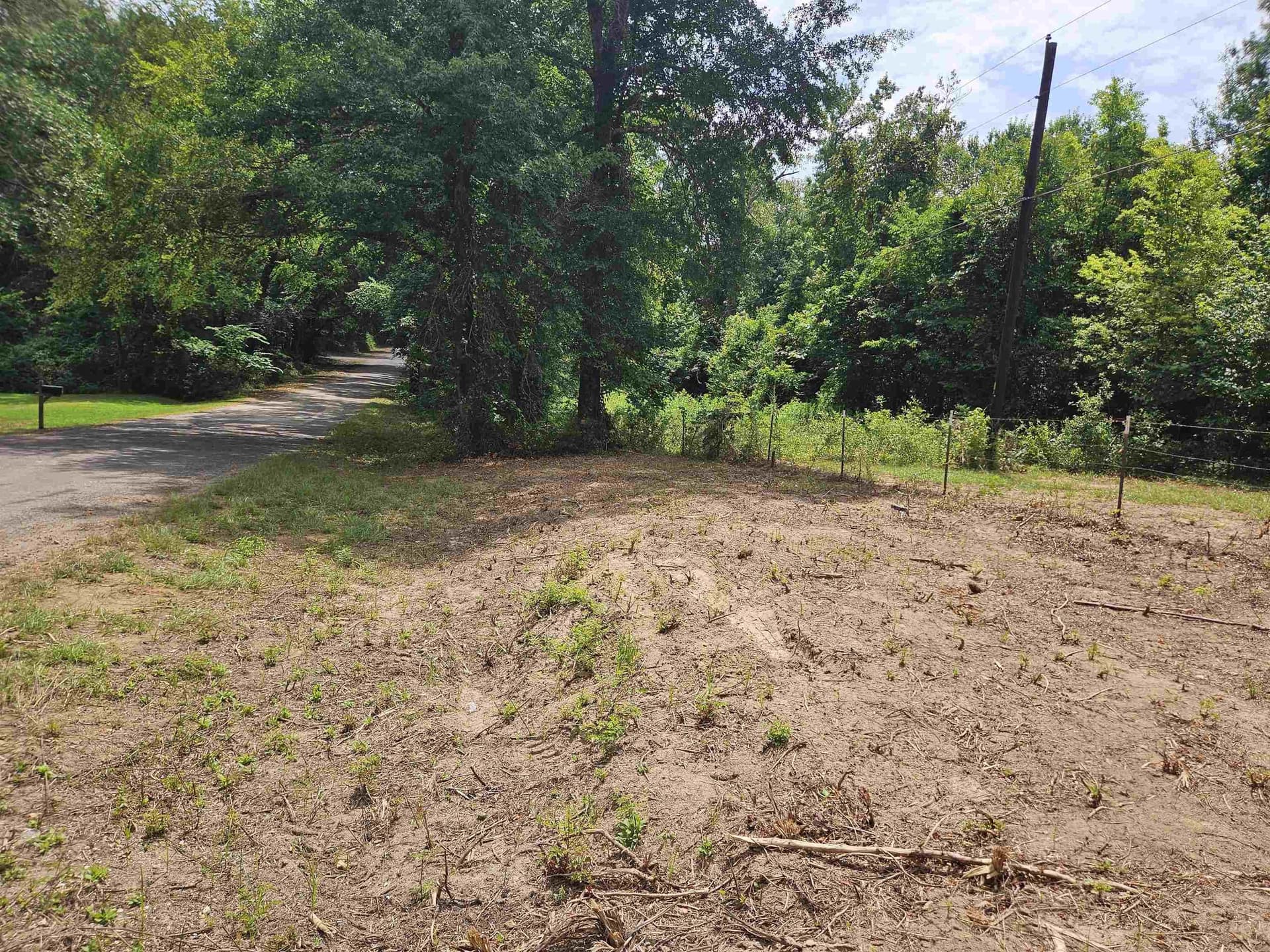 27.79 acres in Smith County - photo 2