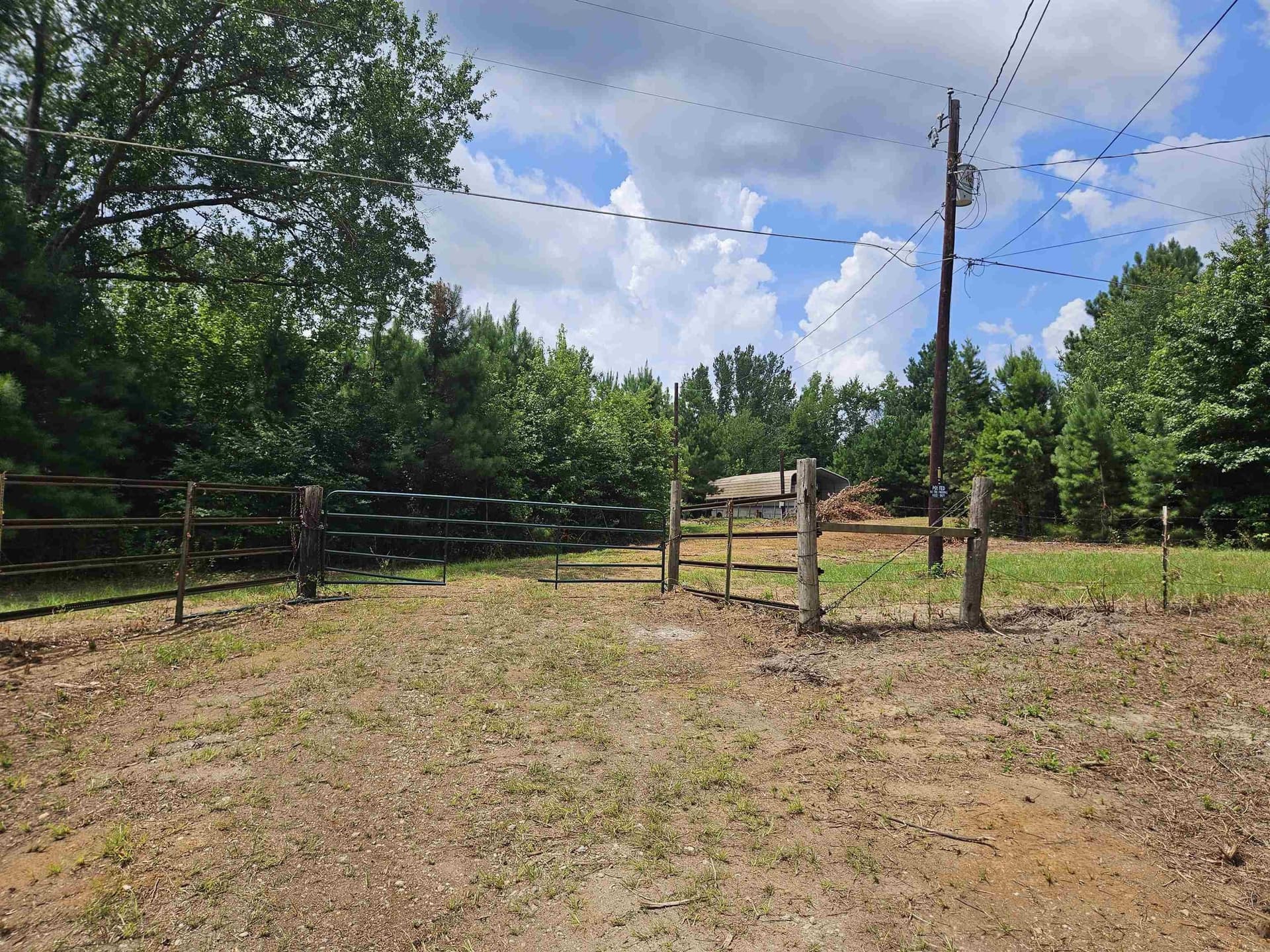27.79 acres in Smith County - photo 6