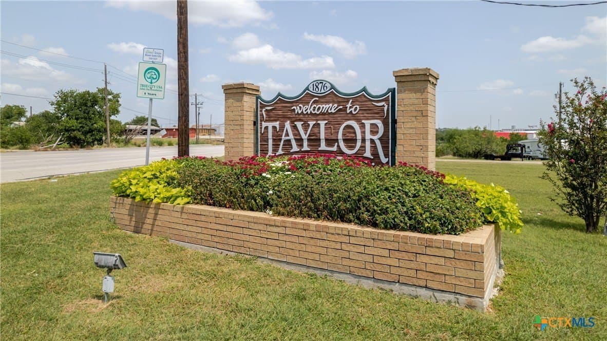 0.2 acres in Williamson County - photo 11