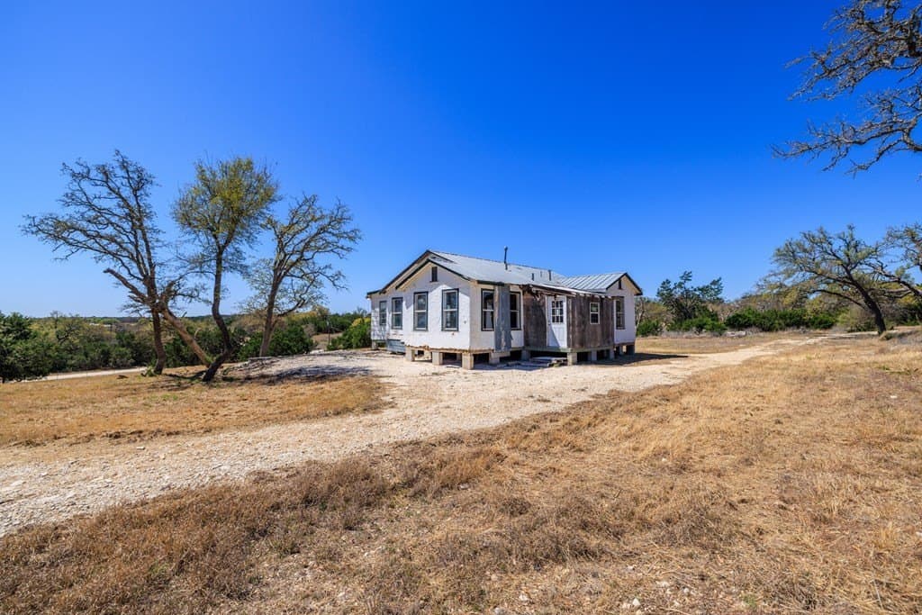 5.01 acres in Gillespie County - photo 20