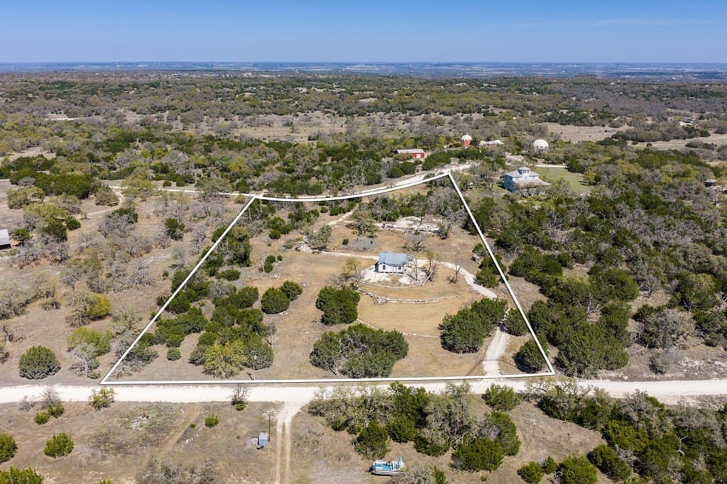 5.01 acres in Gillespie County featured view