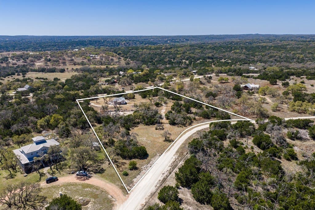 5.01 acres in Gillespie County gallery image 2