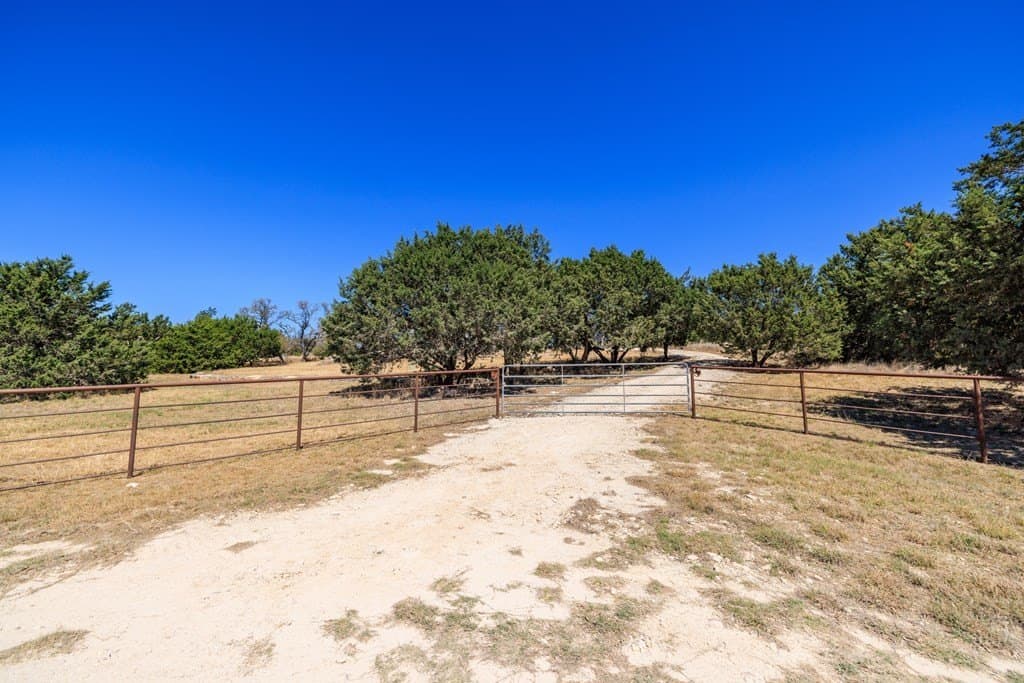 5.01 acres in Gillespie County - photo 17