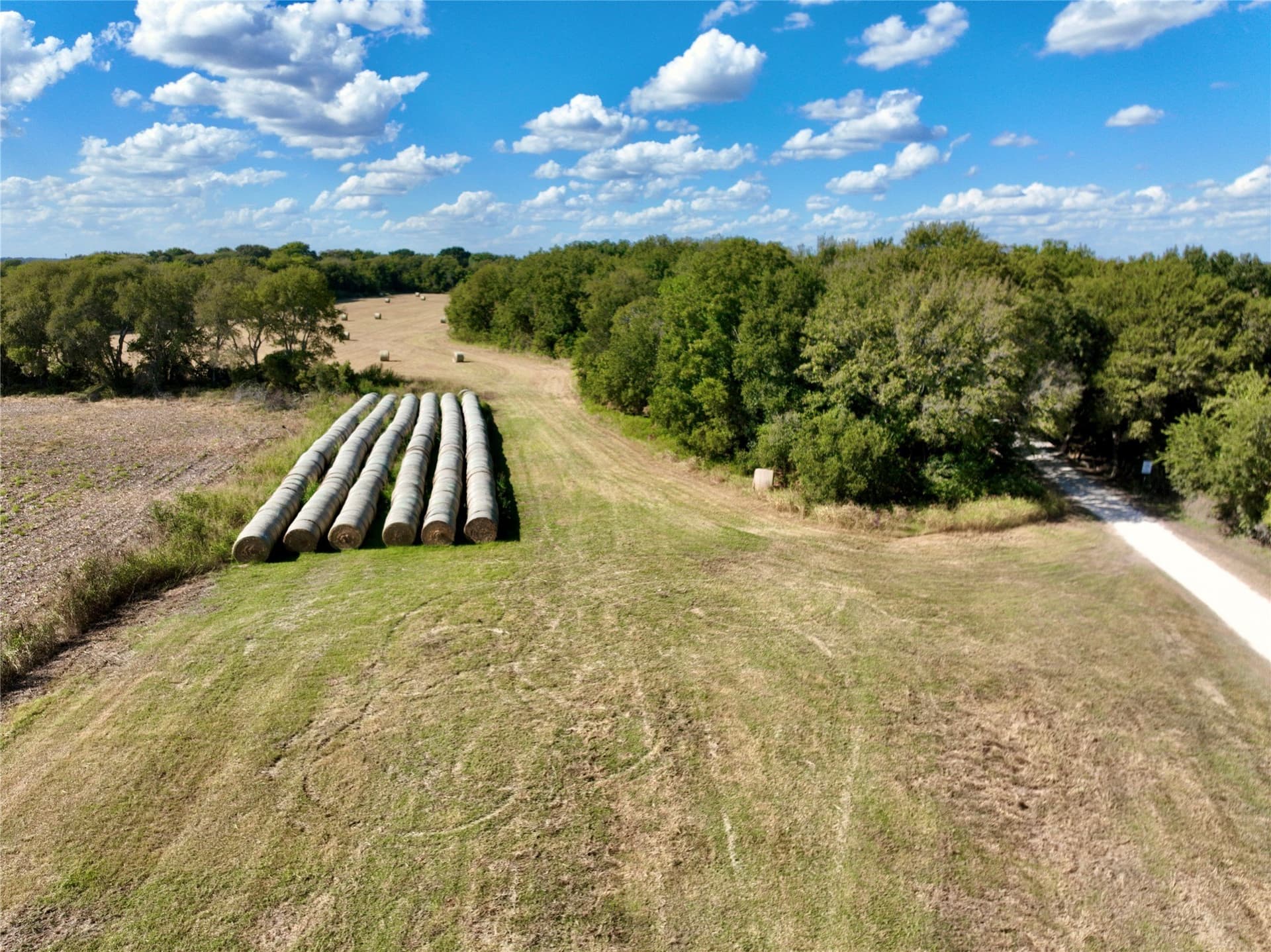 1,391.08 acres in Ellis County - photo 25