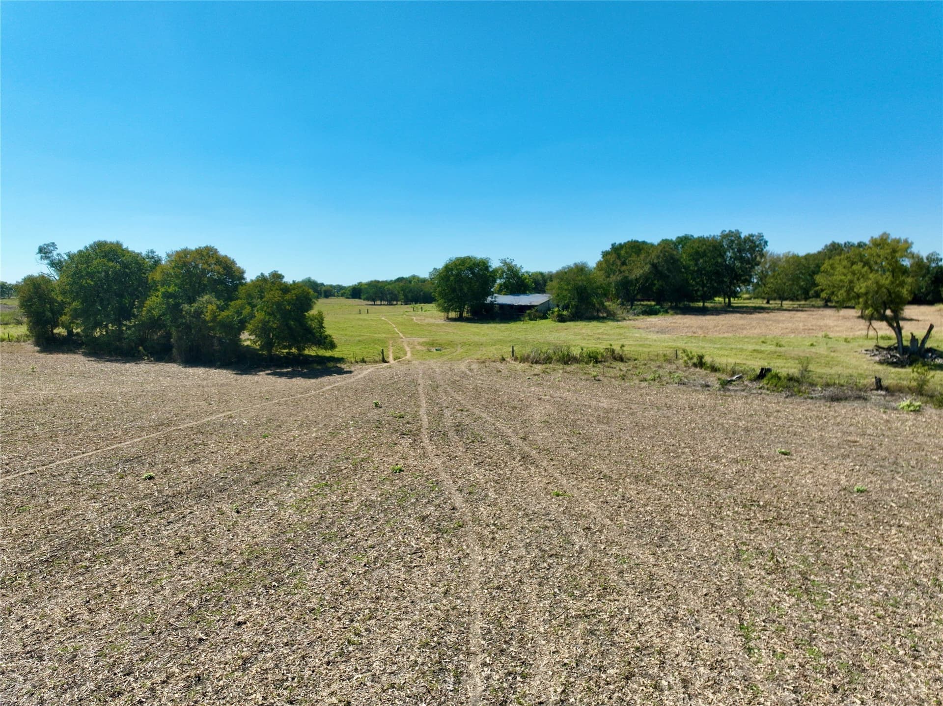 1,391.08 acres in Ellis County - photo 18