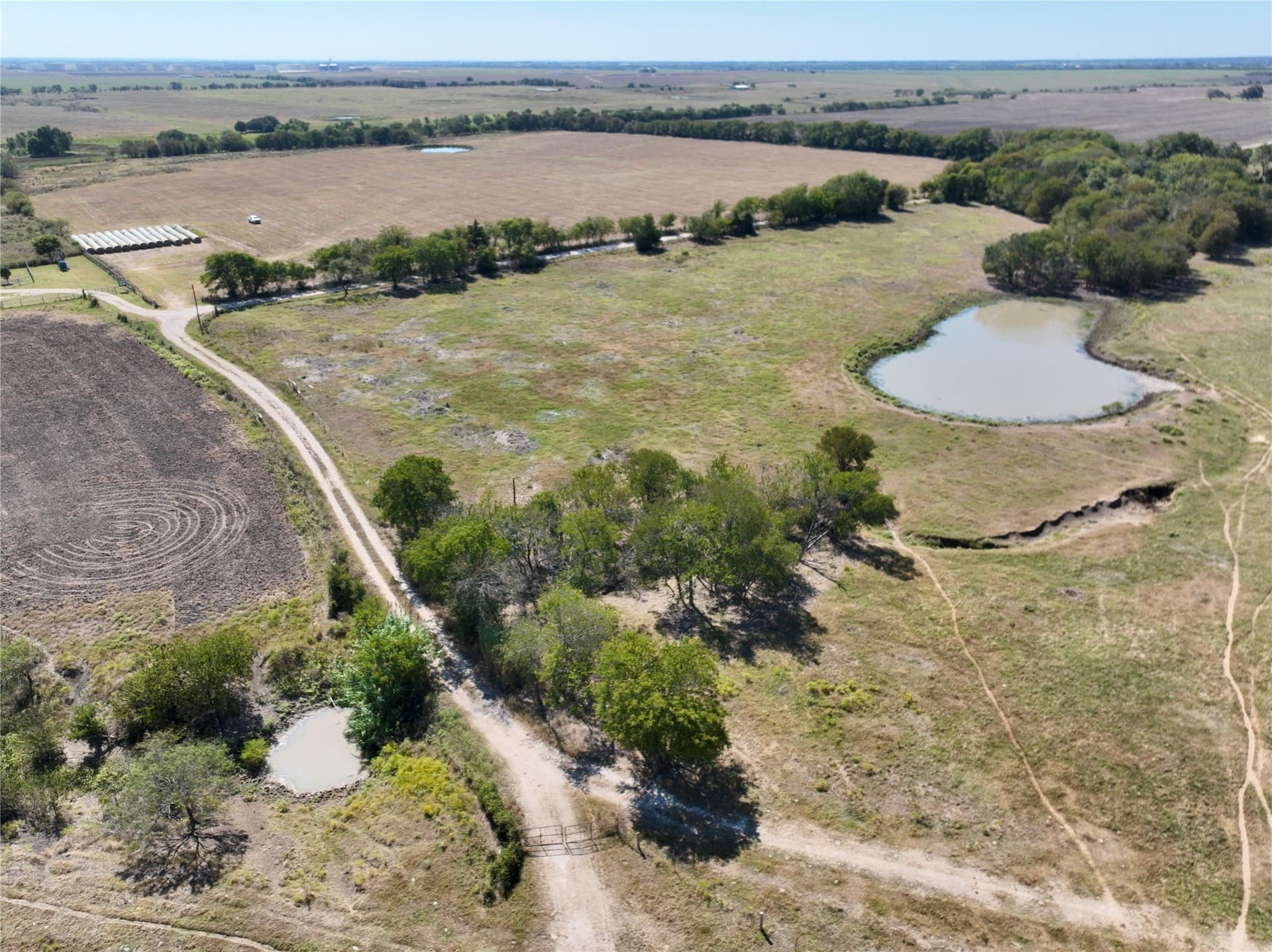 1,391.08 acres in Ellis County - photo 11