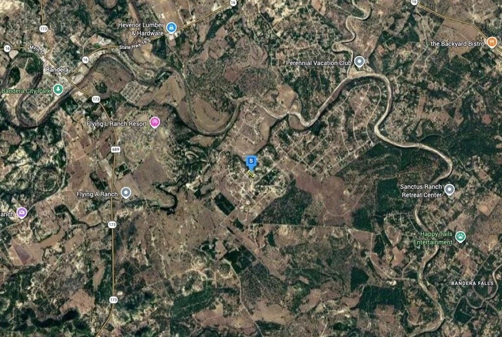 2.15 acres in Bandera County gallery image 3