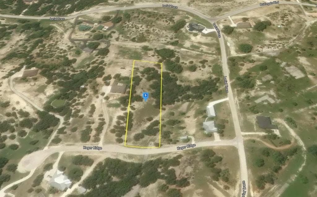 2.15 acres in Bandera County gallery image 2