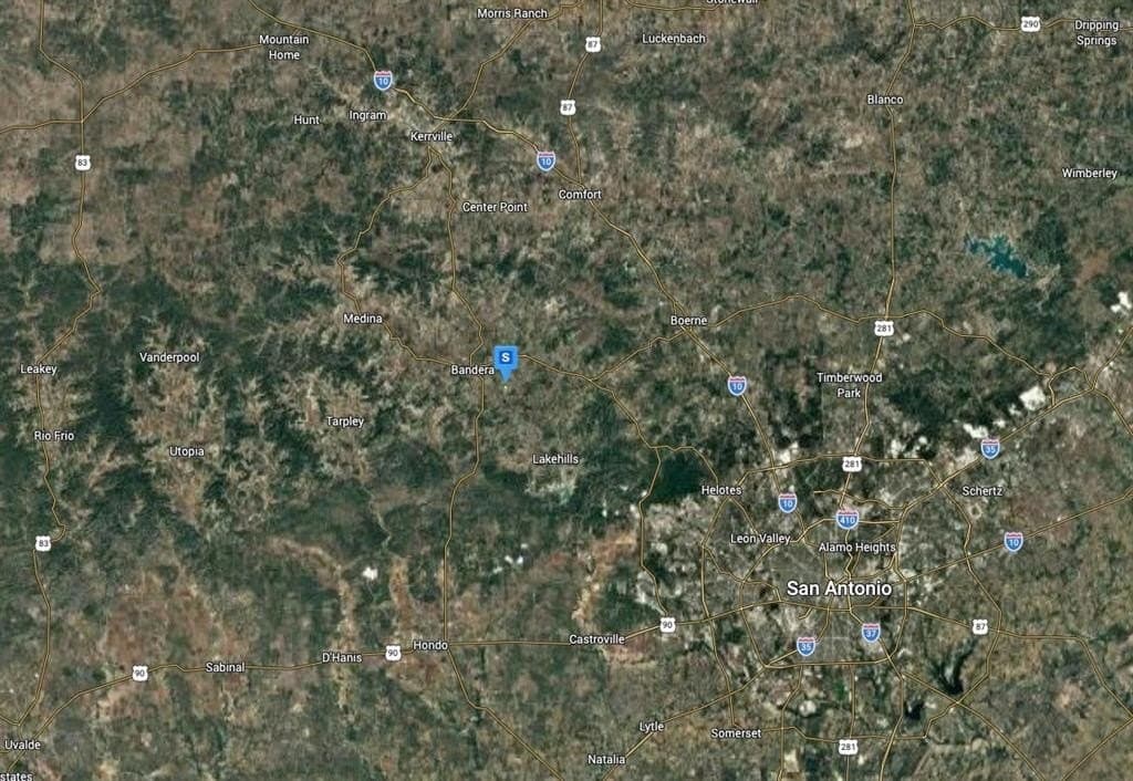 2.15 acres in Bandera County gallery image 4