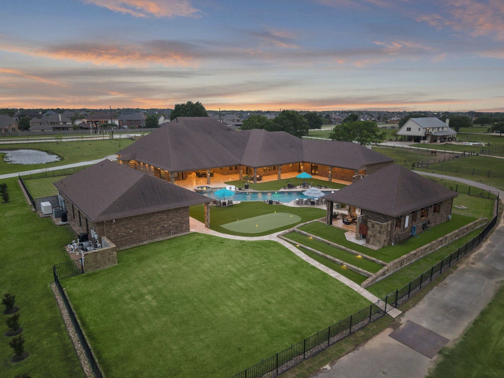 10 acres in Harris County - photo 2