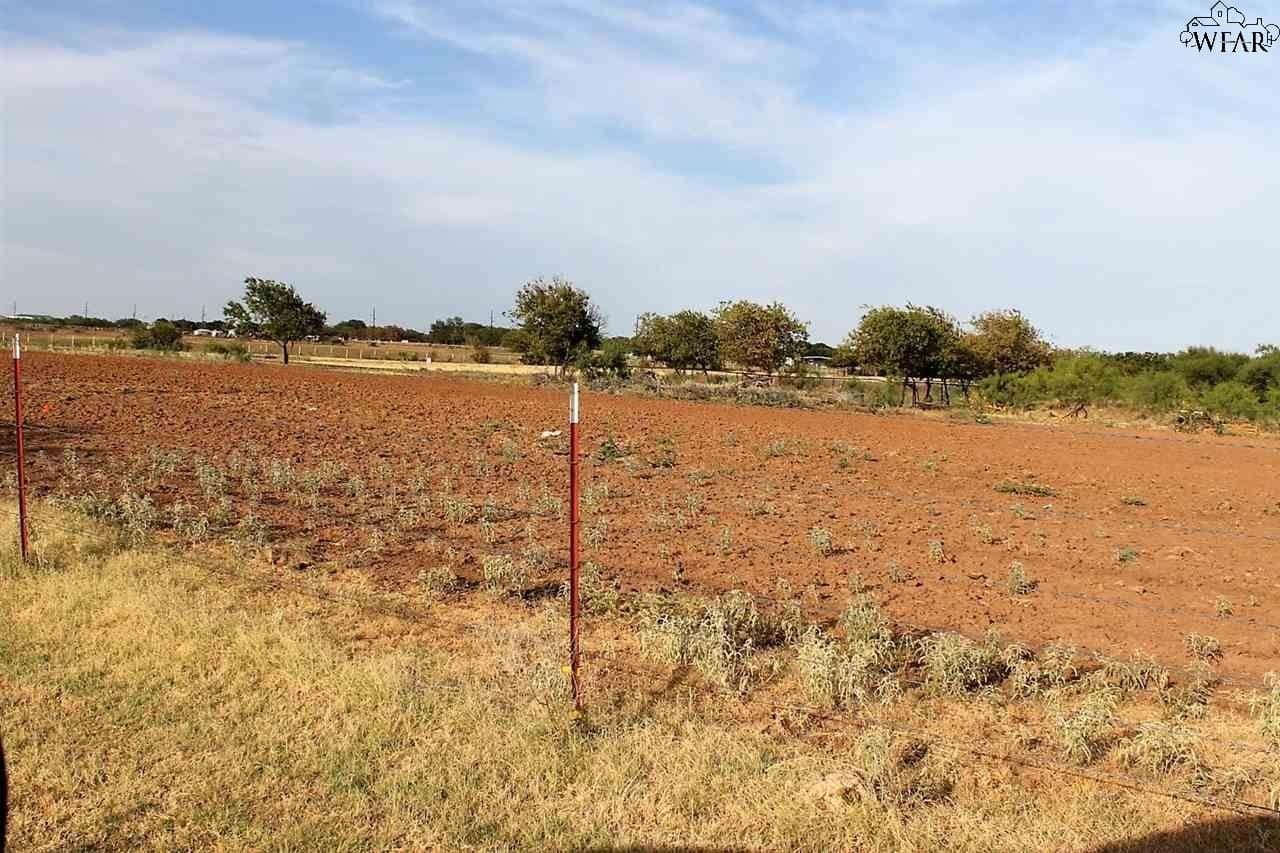 10 acres in Archer County gallery image 3