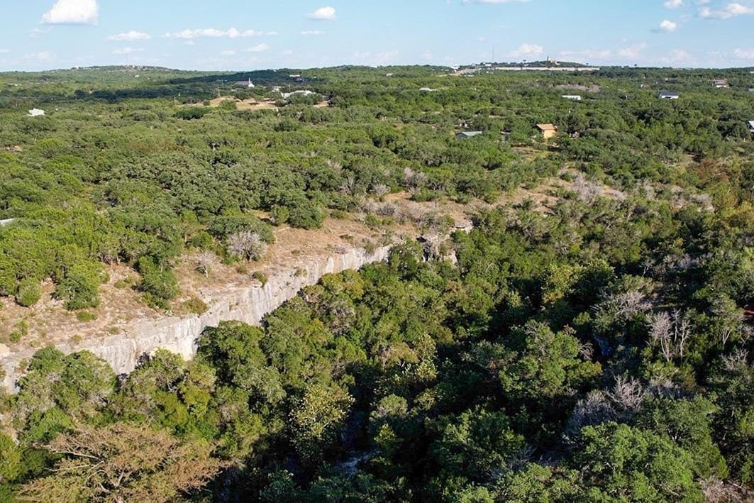 1.51 acres in Travis County gallery image 3