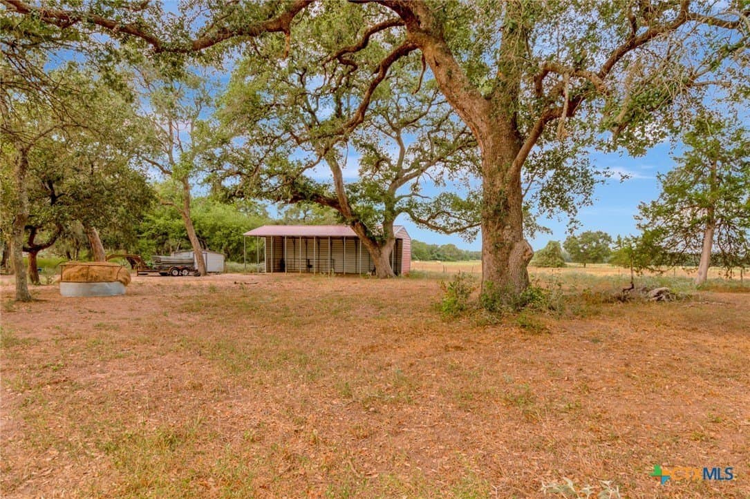 21.98 acres in Lavaca County - photo 31
