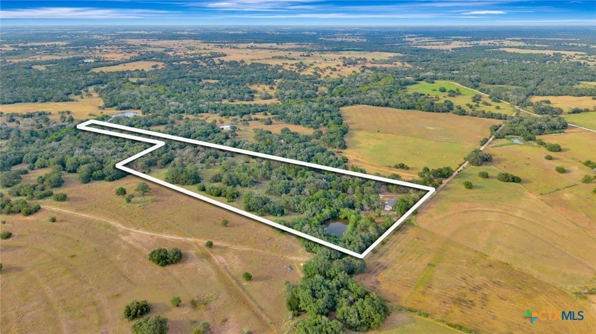 21.98 acres in Lavaca County - photo 33