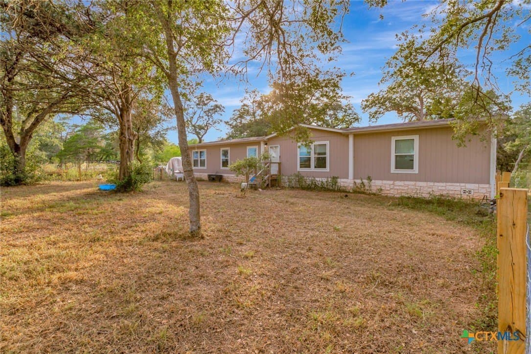 21.98 acres in Lavaca County - photo 2