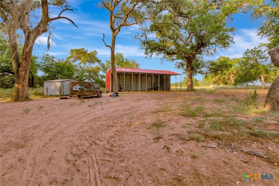 21.98 acres in Lavaca County - photo 24