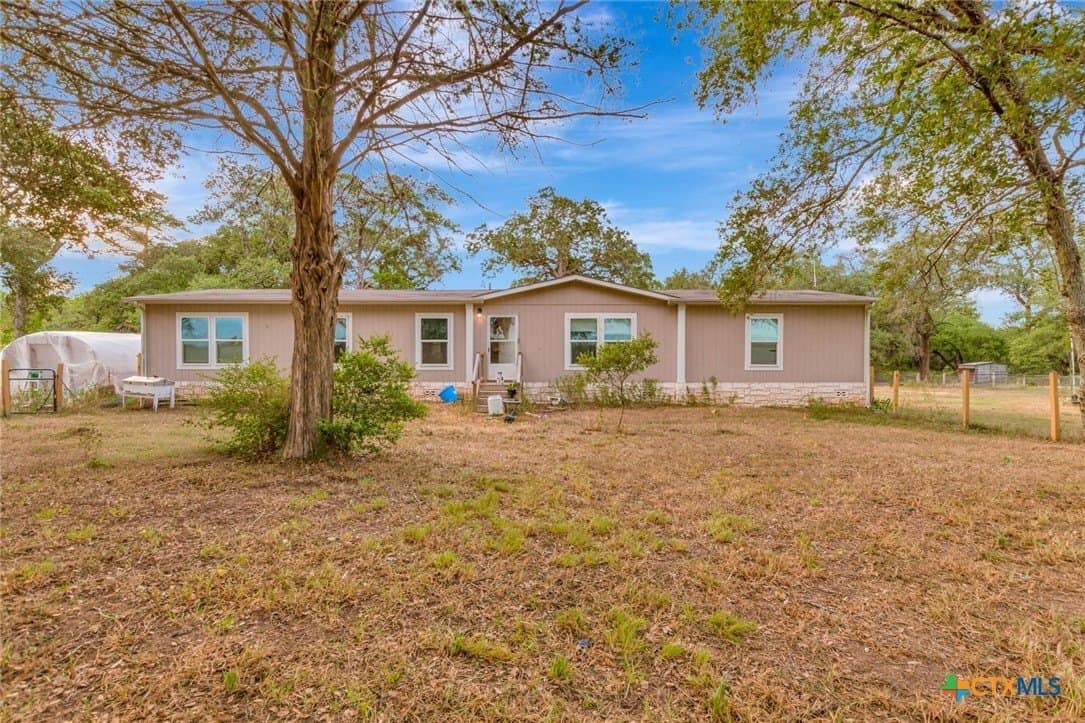 21.98 acres in Lavaca County