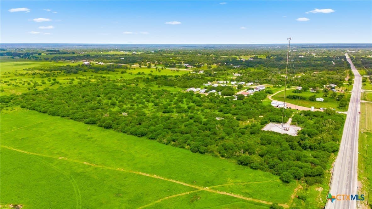 19 acres in Victoria County gallery image 4