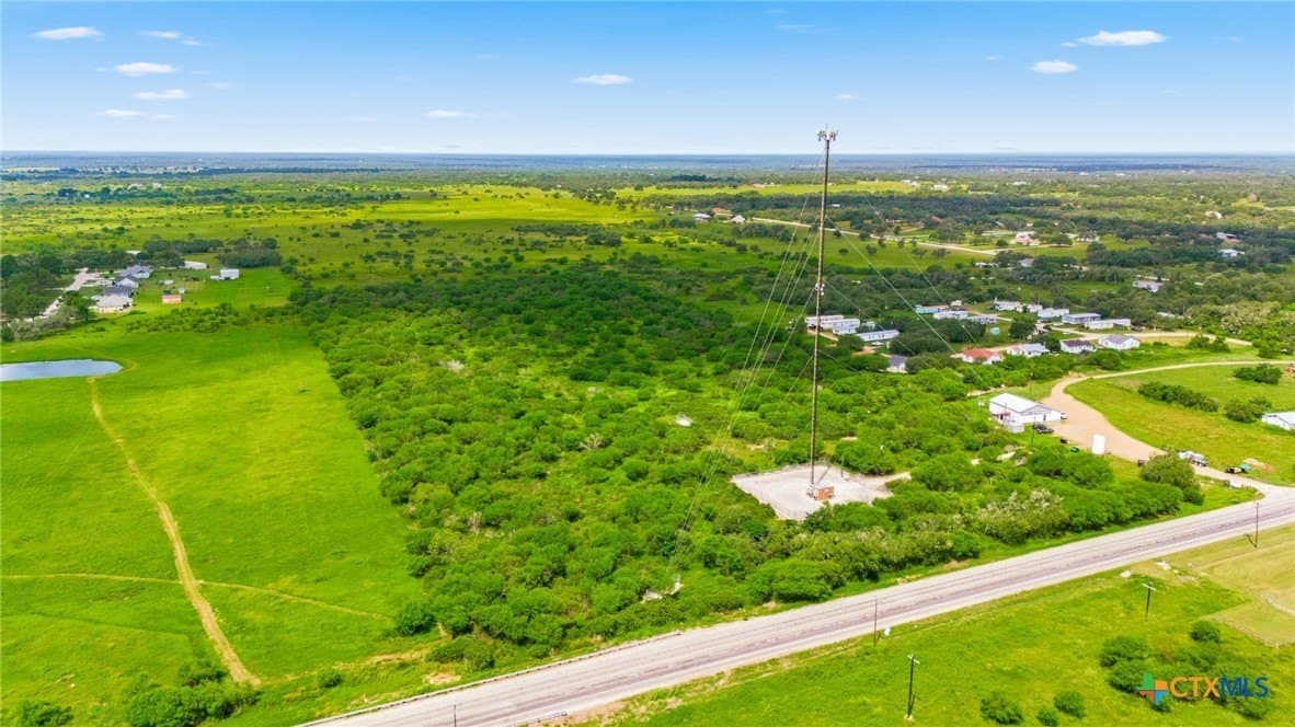 19 acres in Victoria County